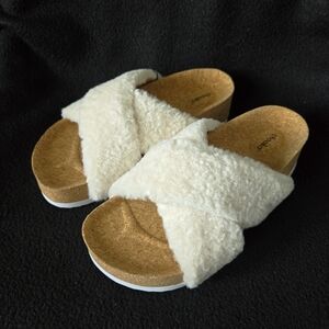 Chooka, Crossband Faux Shearling Slide Sandel, 6, off white